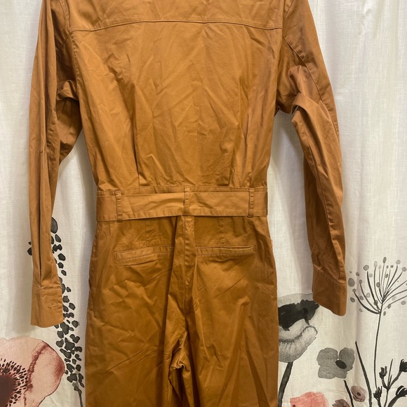 NWOT Belted Jumpsuit/Romper size 2 - Picture 5 of 6